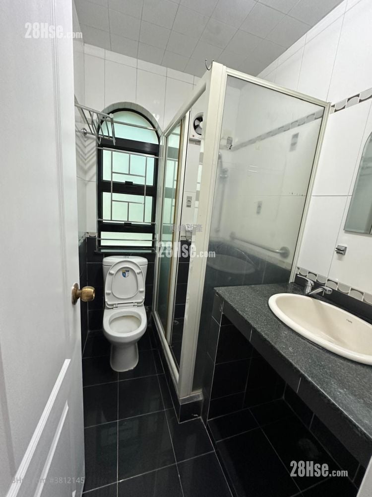 Village Rental 3 Bedrooms , 1 Bathroom 700 ft²