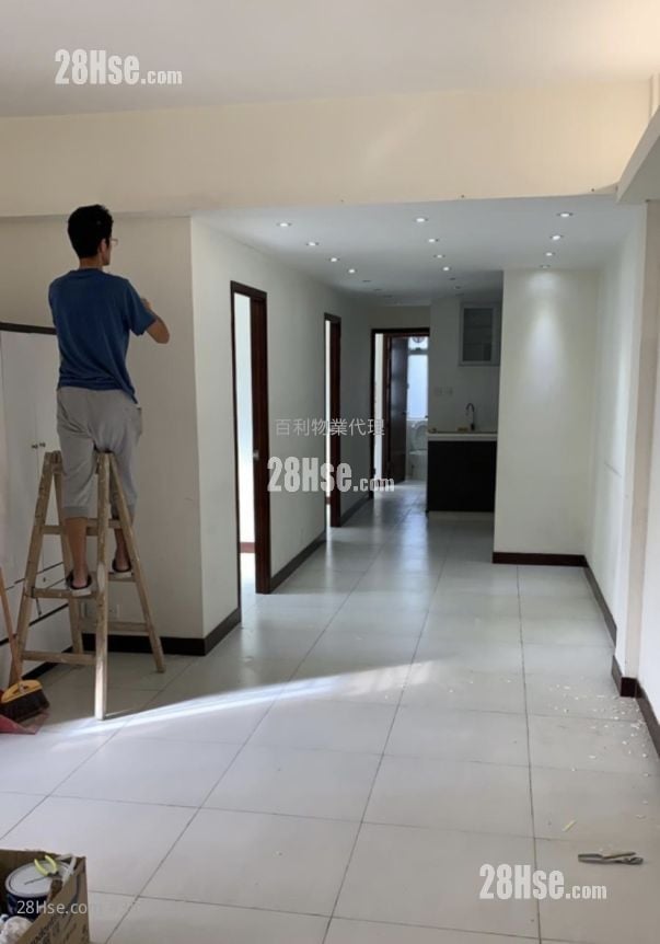 半岛大厦 售盘 3 房 , 2 浴室 734 平方尺