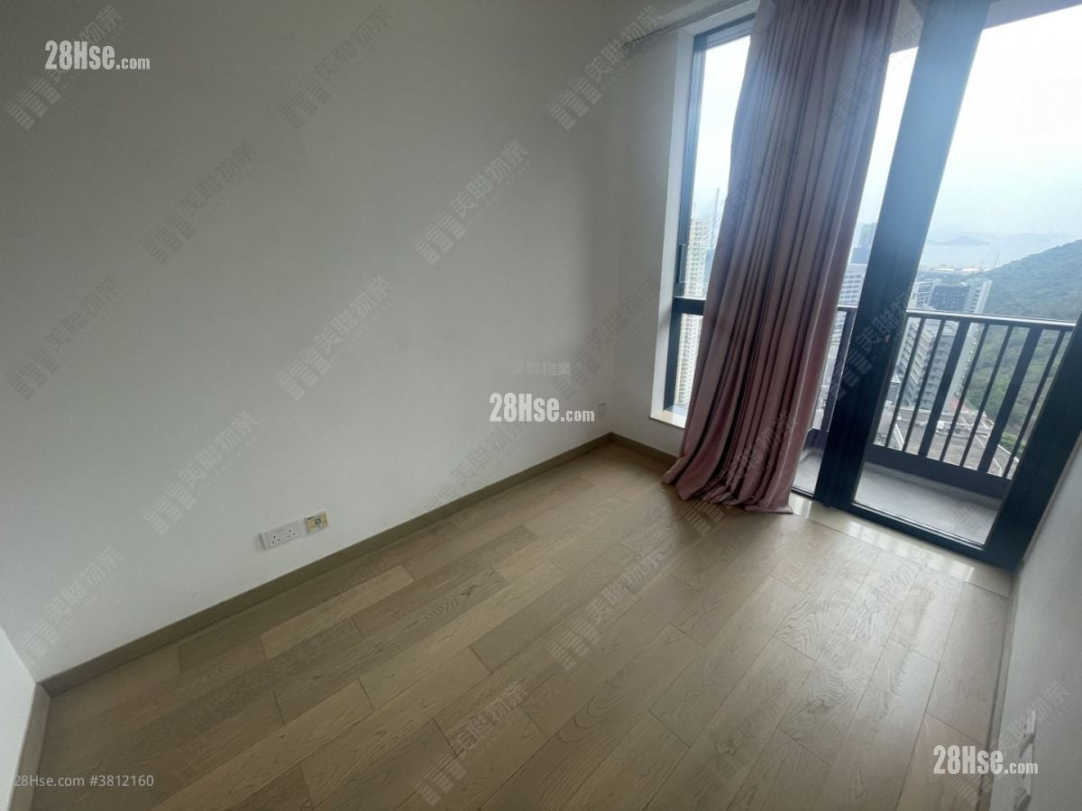 The Grand Marine Rental 3 Bedrooms , 2 Bathrooms 586 ft²