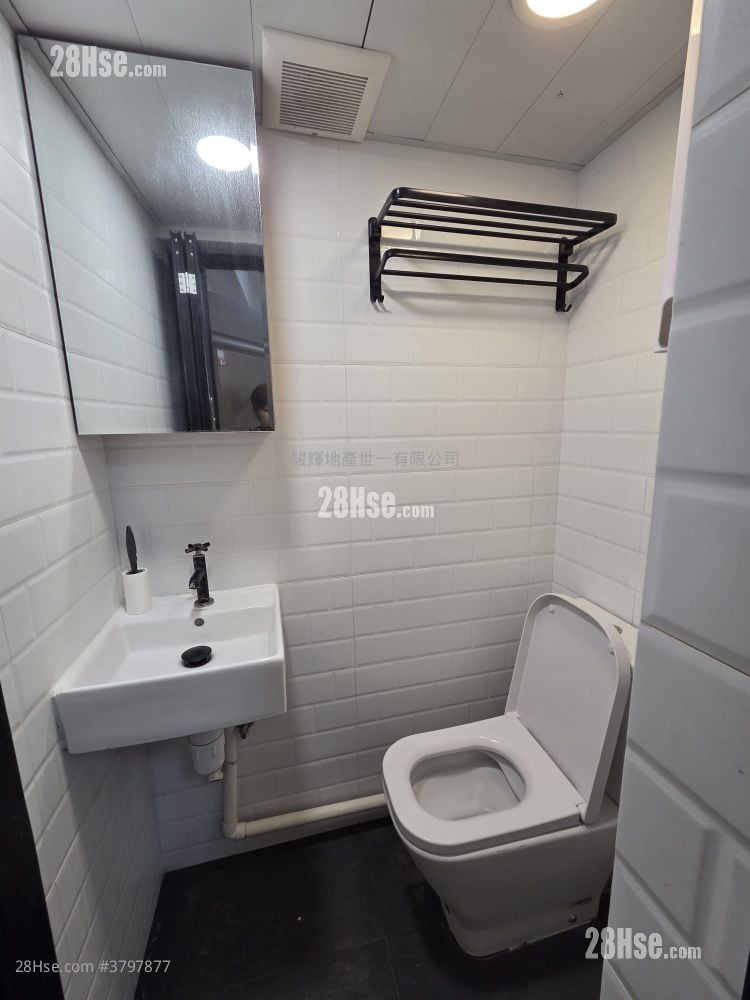 Hong Fai Building Rental 2 Bedrooms , 1 Bathroom 210 ft²