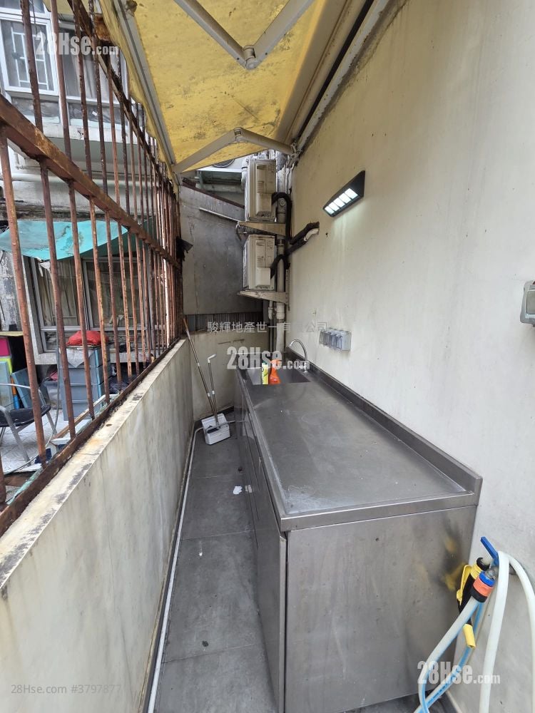 Hong Fai Building Rental 2 Bedrooms , 1 Bathroom 210 ft²