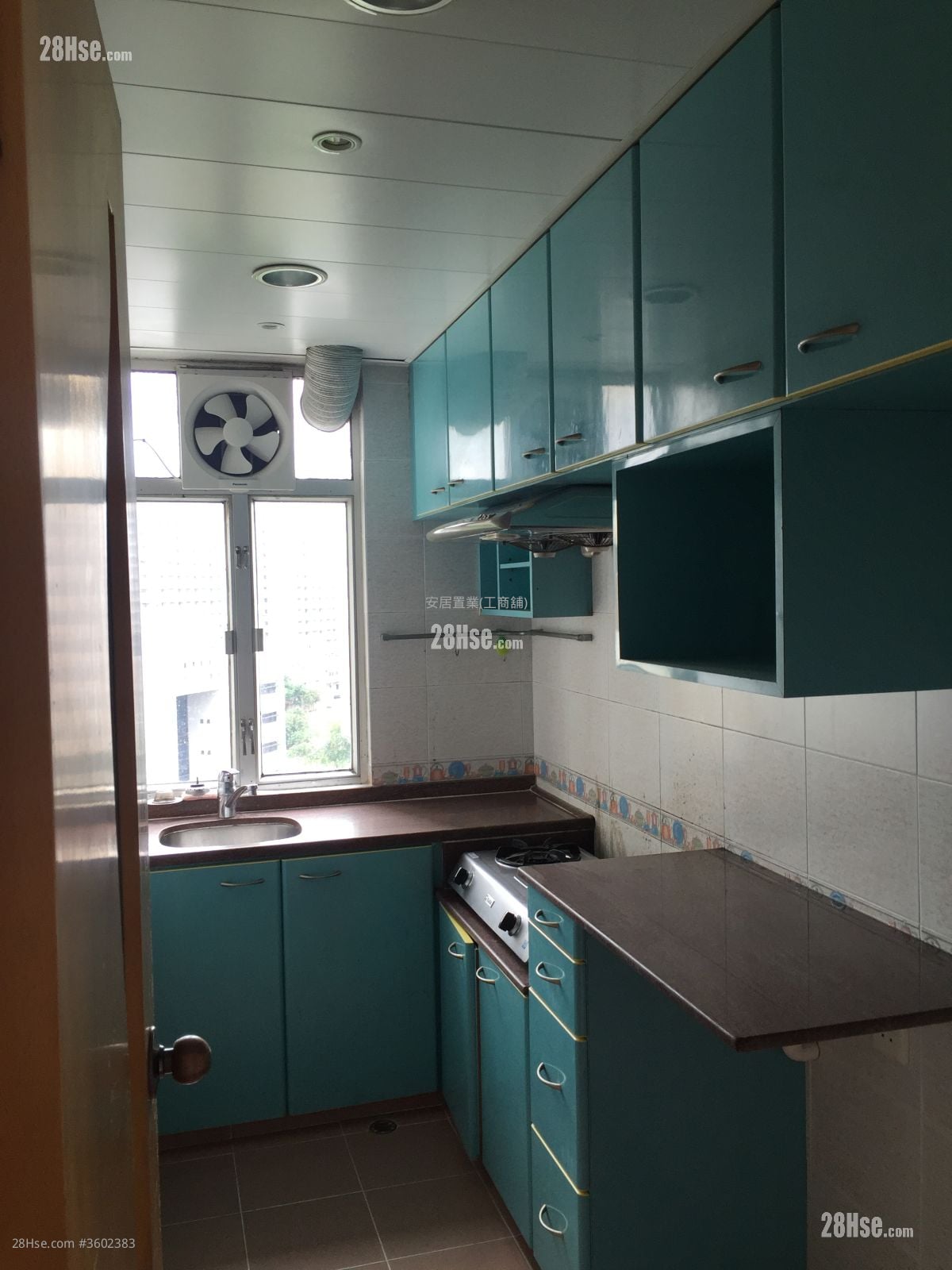 Neptune Terrace Rental 2 Bedrooms , 1 Bathroom 592 ft²