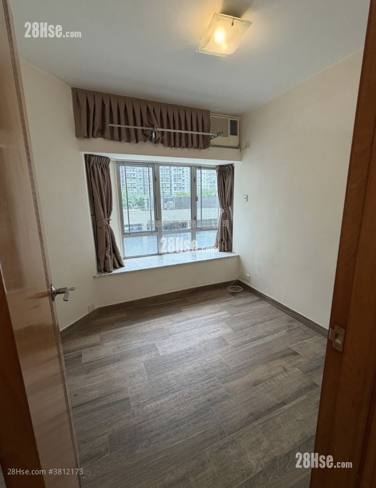 丽港城 租盘 2 房 , 1 浴室 517 平方尺