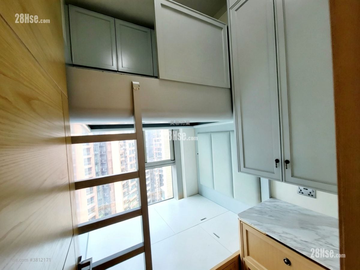 Mayfair By The Sea 8 Sell 3 Bedrooms , 2 Bathrooms 694 ft²