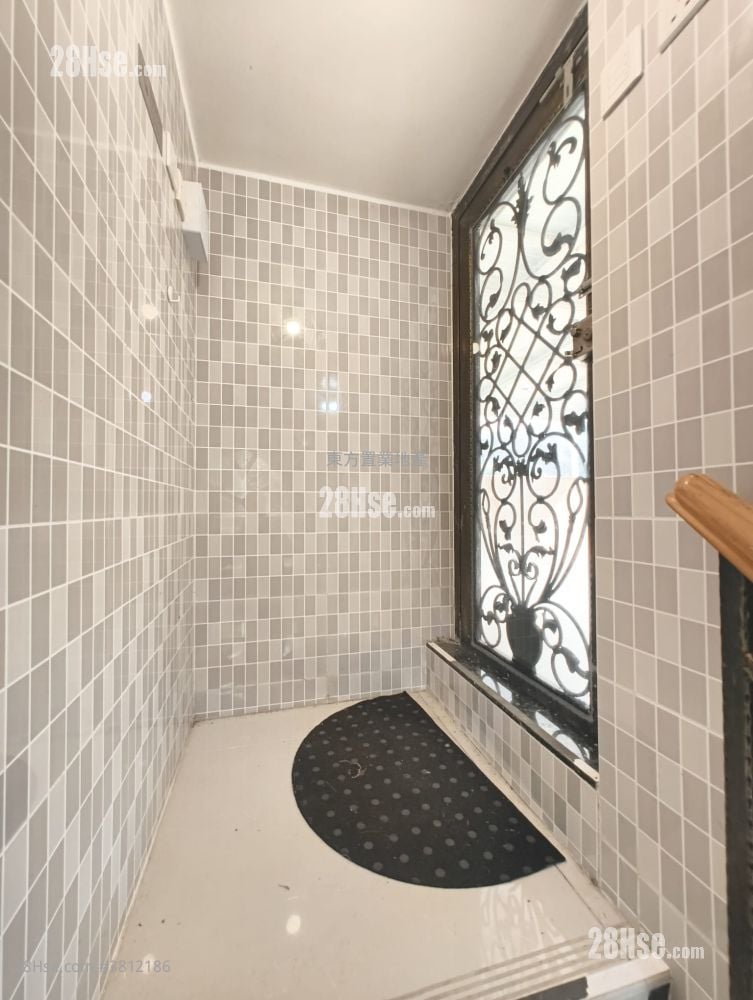 村屋 租盘 3 房 , 1 浴室 700 平方尺