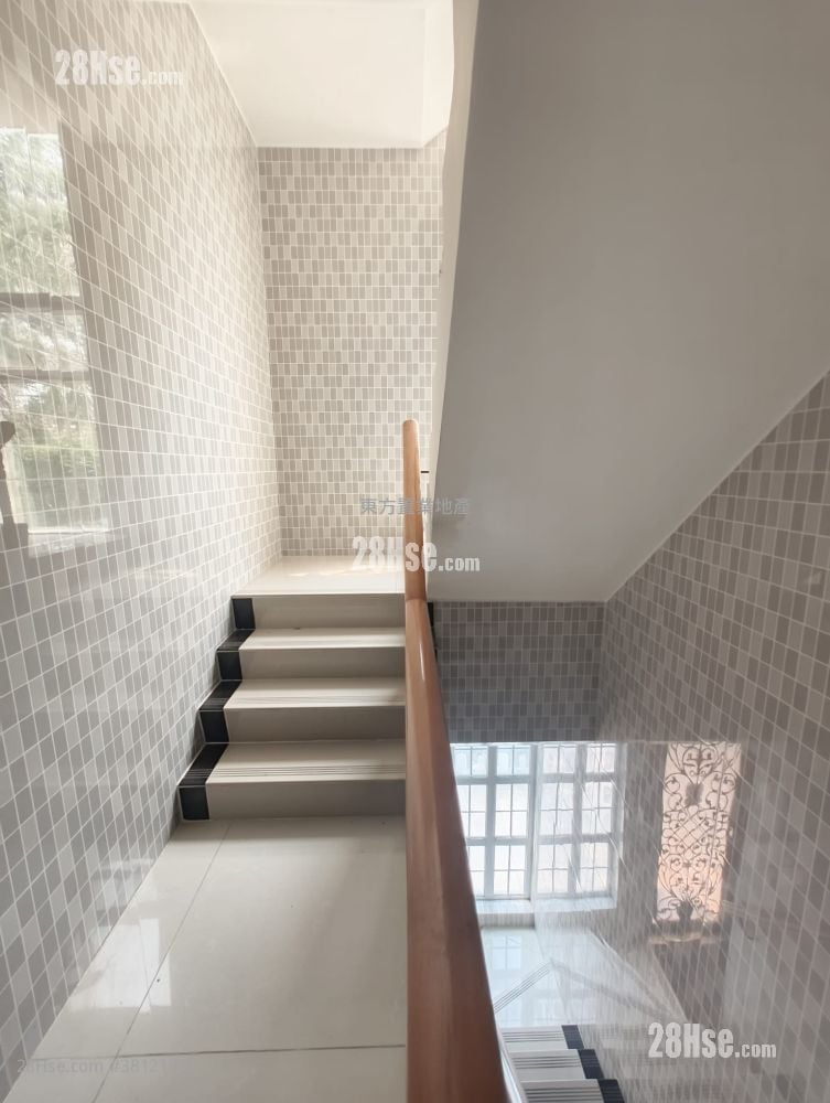 村屋 租盘 3 房 , 1 浴室 700 平方尺