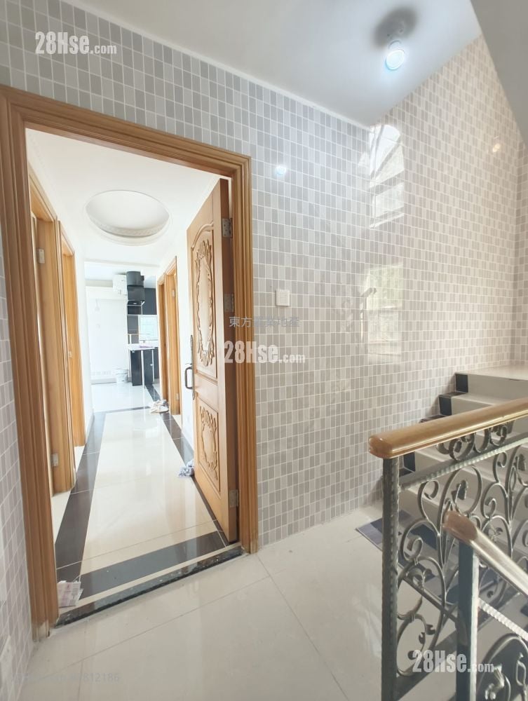 村屋 租盘 3 房 , 1 浴室 700 平方尺