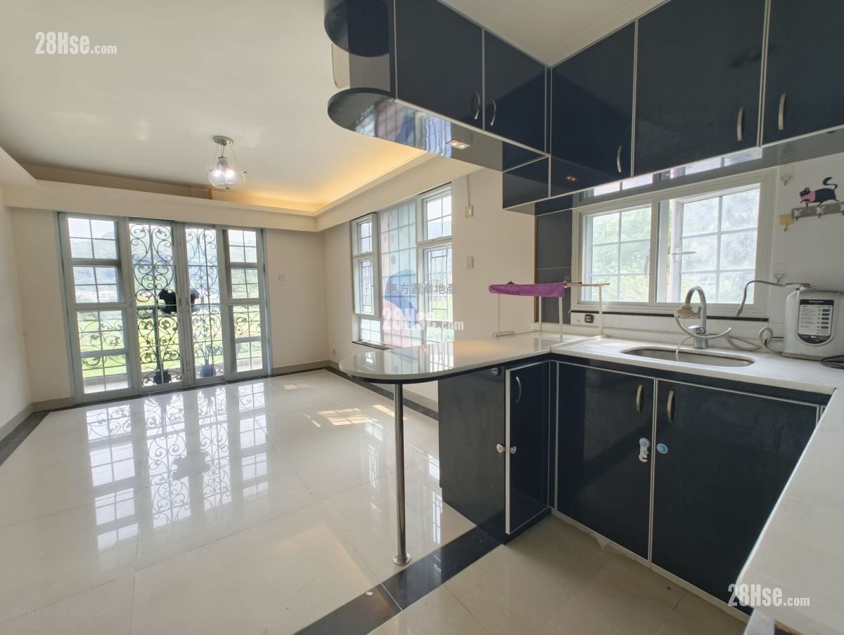 村屋 租盘 3 房 , 1 浴室 700 平方尺