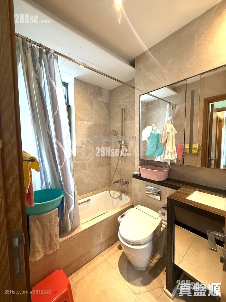 浴室: 天賦海灣 售盤 3 房 , 2 浴室 1,045 平方呎