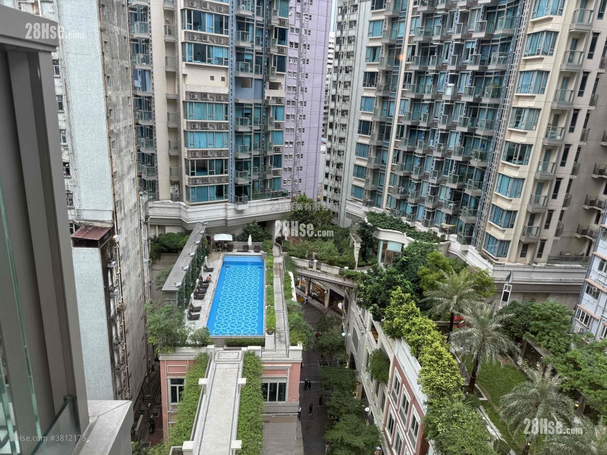 The Avenue Rental 2 Bedrooms 760 ft²