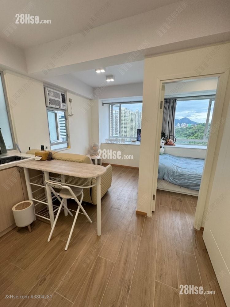 Man Bo Building Sell 2 Bedrooms 254 ft²