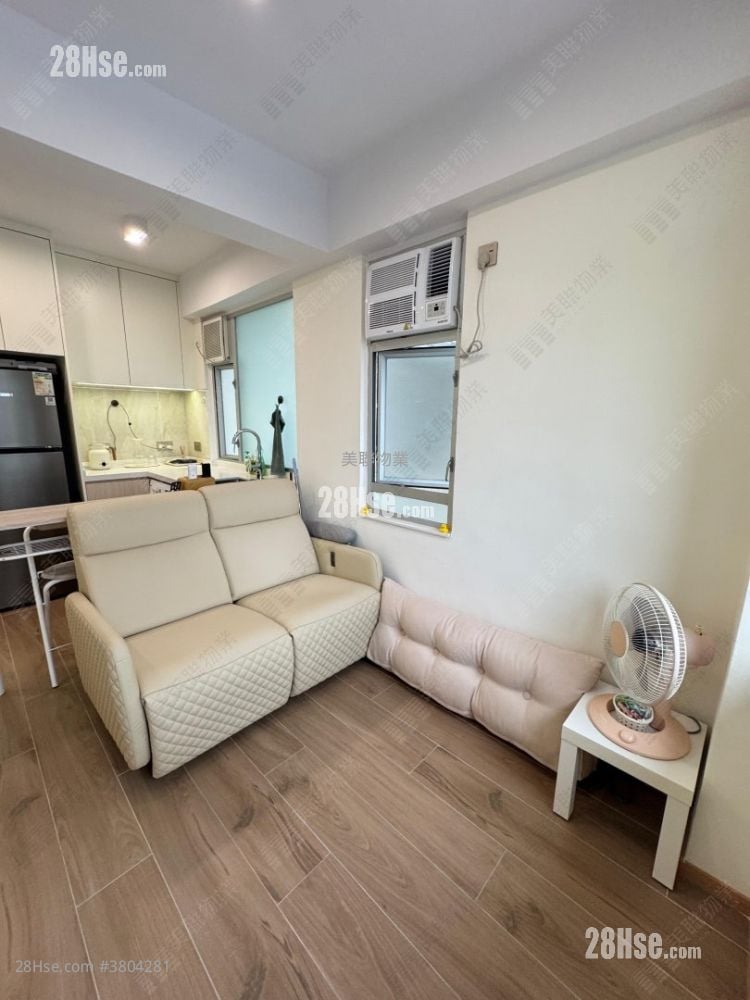 Man Bo Building Sell 2 Bedrooms 254 ft²