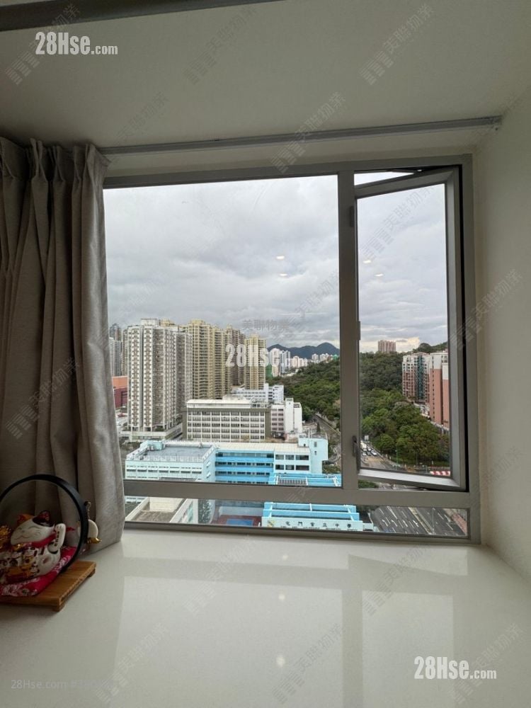 Man Bo Building Sell 2 Bedrooms 254 ft²