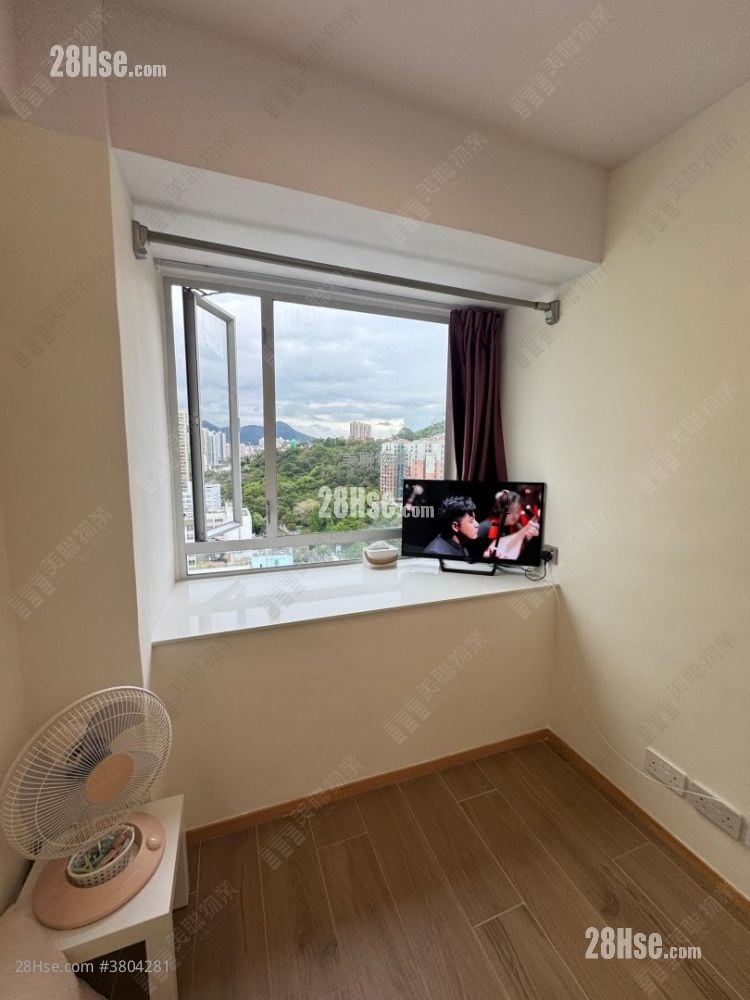 Man Bo Building Sell 2 Bedrooms 254 ft²