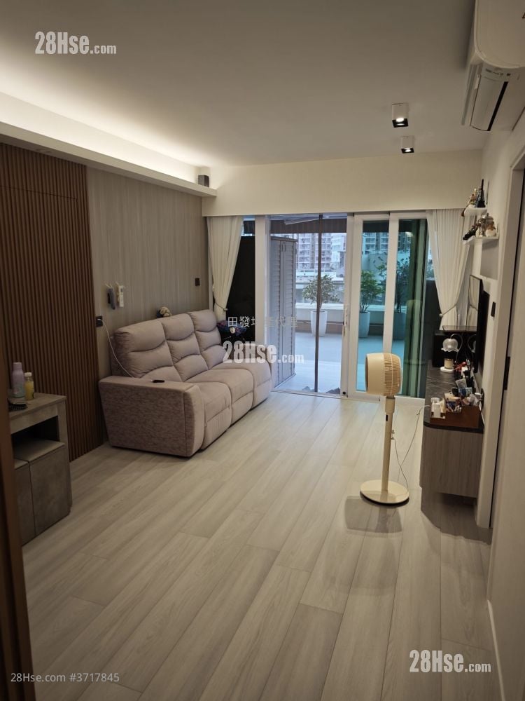 Metro Town Sell 2 Bedrooms 475 ft²