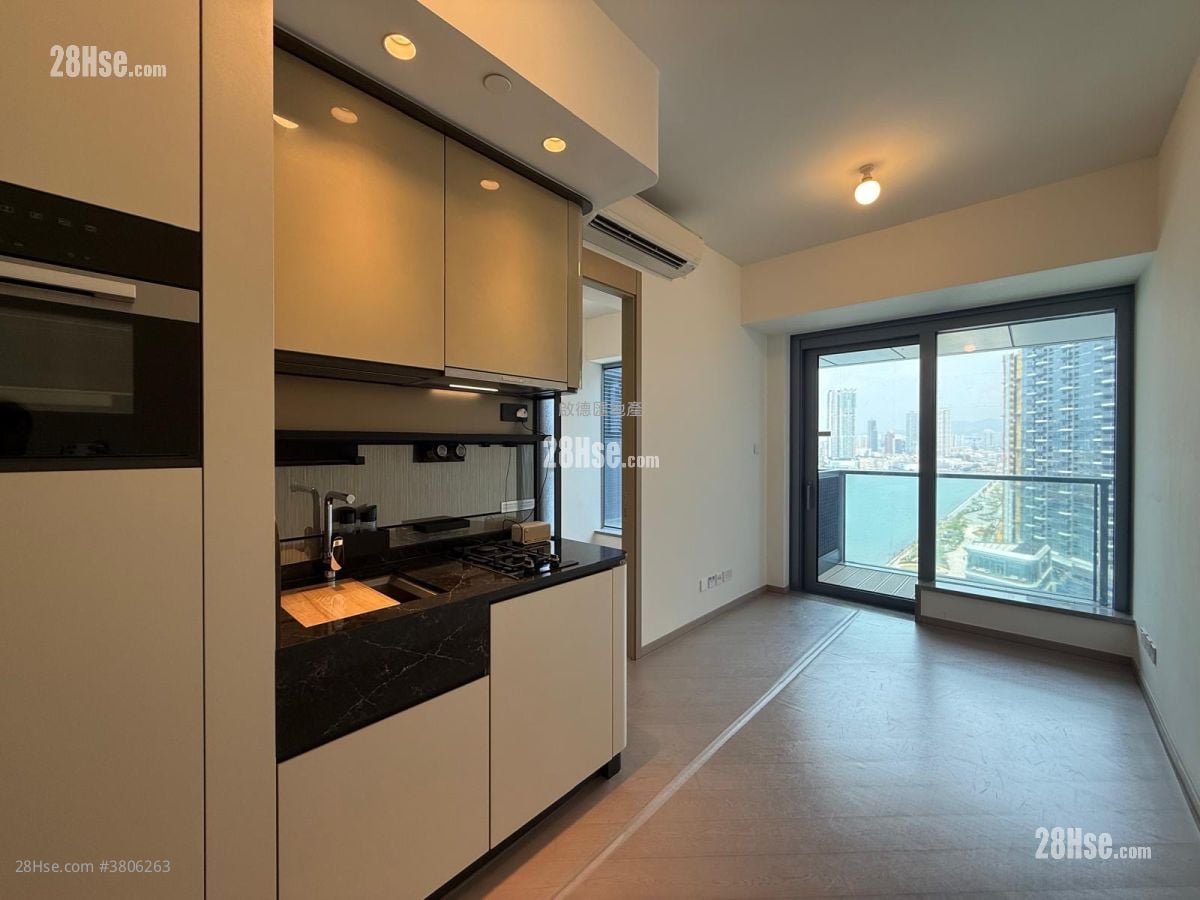 Victoria Voyage Rental 1 Bedroom , 1 Bathroom 319 ft²