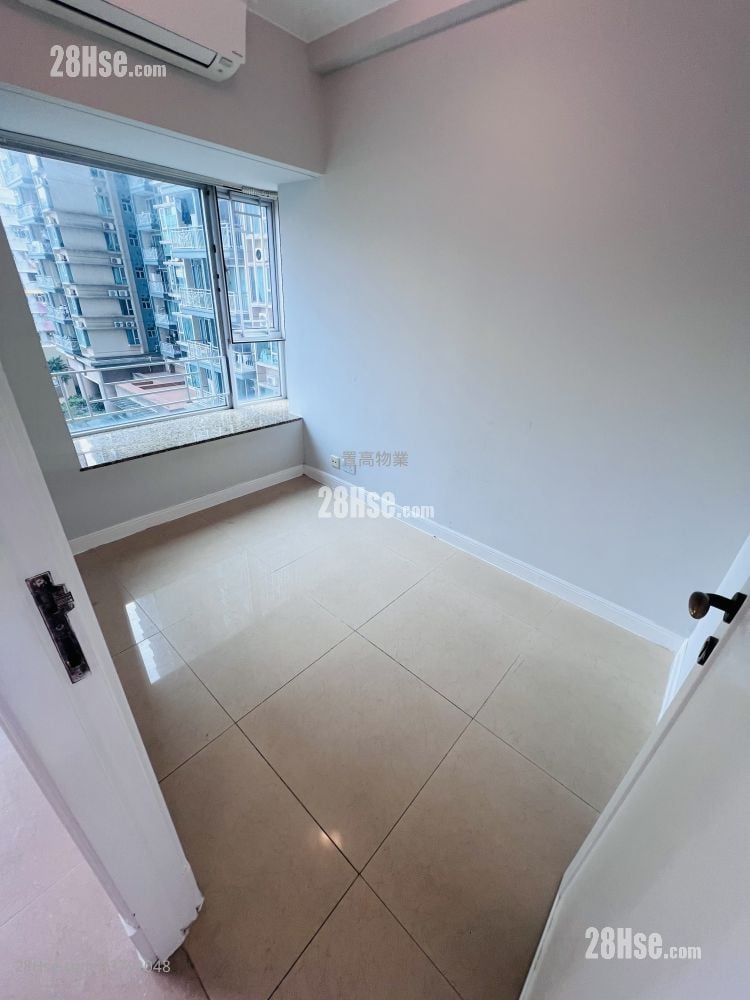 Sky Tower Sell 2 Bedrooms , 1 Bathroom 452 ft²