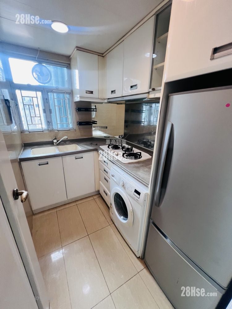 Sky Tower Sell 2 Bedrooms , 1 Bathroom 452 ft²