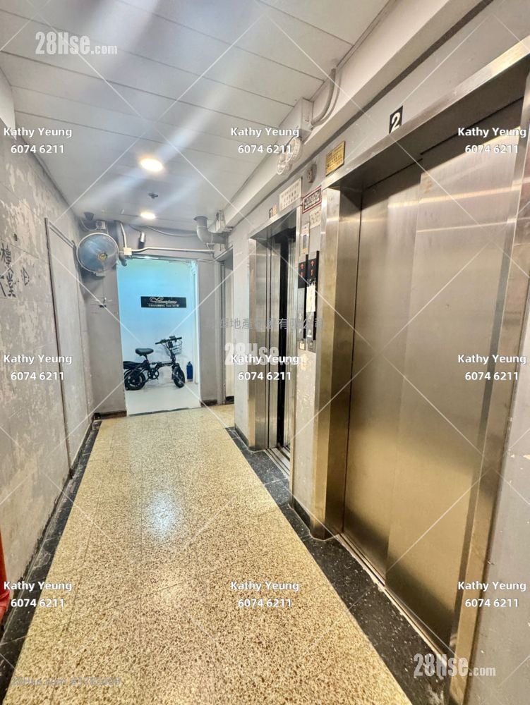 柯士甸道106-108號 Rental 3 Bedrooms , 2 Bathrooms 662 ft²