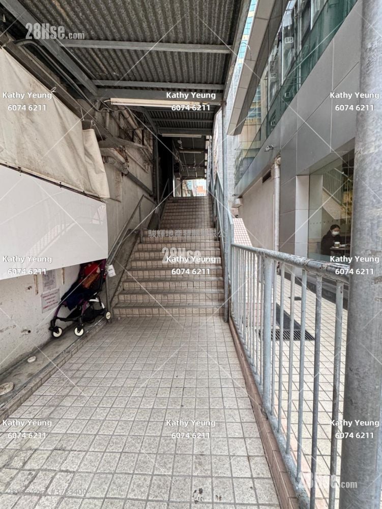 柯士甸道106-108號 Rental 3 Bedrooms , 2 Bathrooms 662 ft²