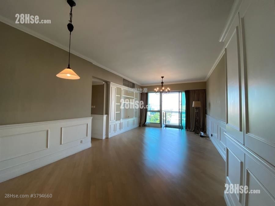 The Riverpark Sell 4 Bedrooms , 3 Bathrooms 1,382 ft²