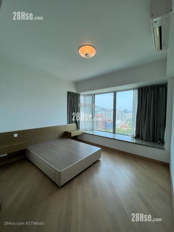 The Riverpark Sell 4 Bedrooms , 3 Bathrooms 1,382 ft²