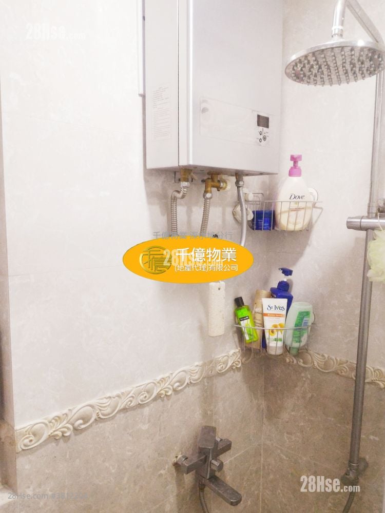 Golden Court Sell 2 Bedrooms 329 ft²