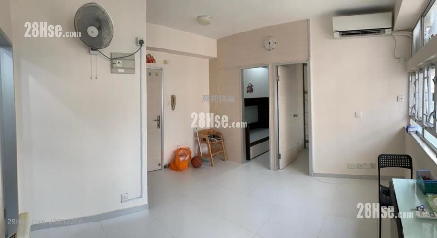 Ming Nga Court Sell 2 Bedrooms , 1 Bathroom 338 ft²