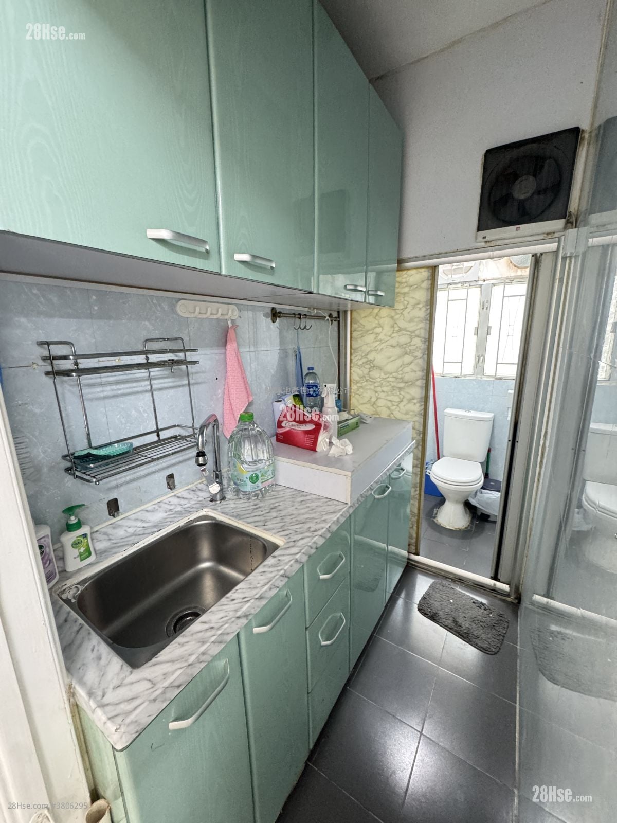 Bell House Rental 2 Bedrooms , 1 Bathroom 470 ft²