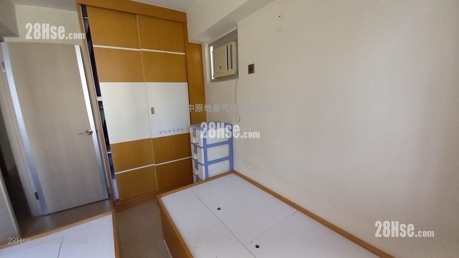 Kornhill Garden Sell 3 Bedrooms 592 ft²