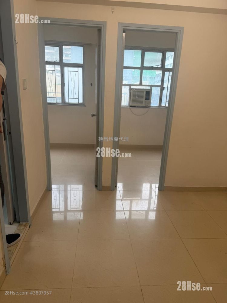 Fu Tor Loy Sun Chuen Rental 2 Bedrooms , 1 Bathroom 271 ft²
