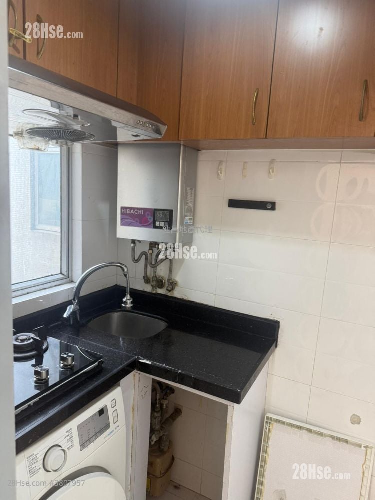 Fu Tor Loy Sun Chuen Rental 2 Bedrooms , 1 Bathroom 271 ft²