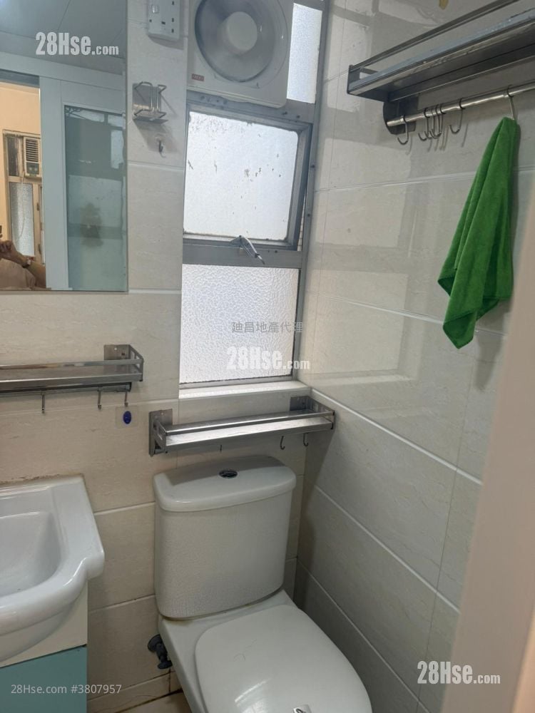 Fu Tor Loy Sun Chuen Rental 2 Bedrooms , 1 Bathroom 271 ft²