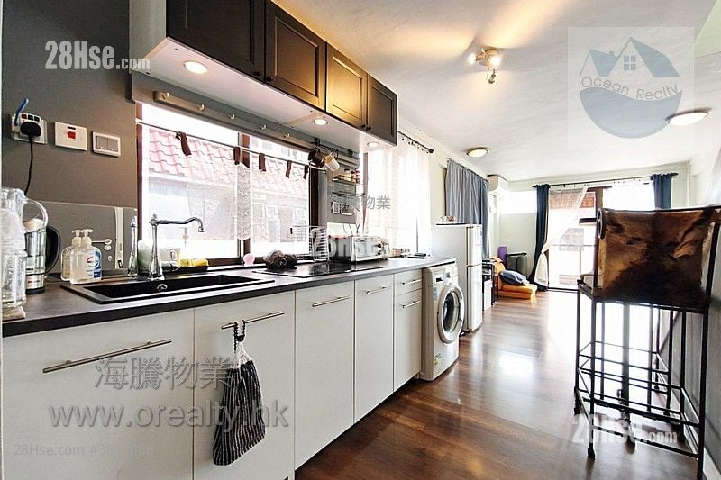 Village Sell 1 Bedroom , 1 Bathroom 425 ft²