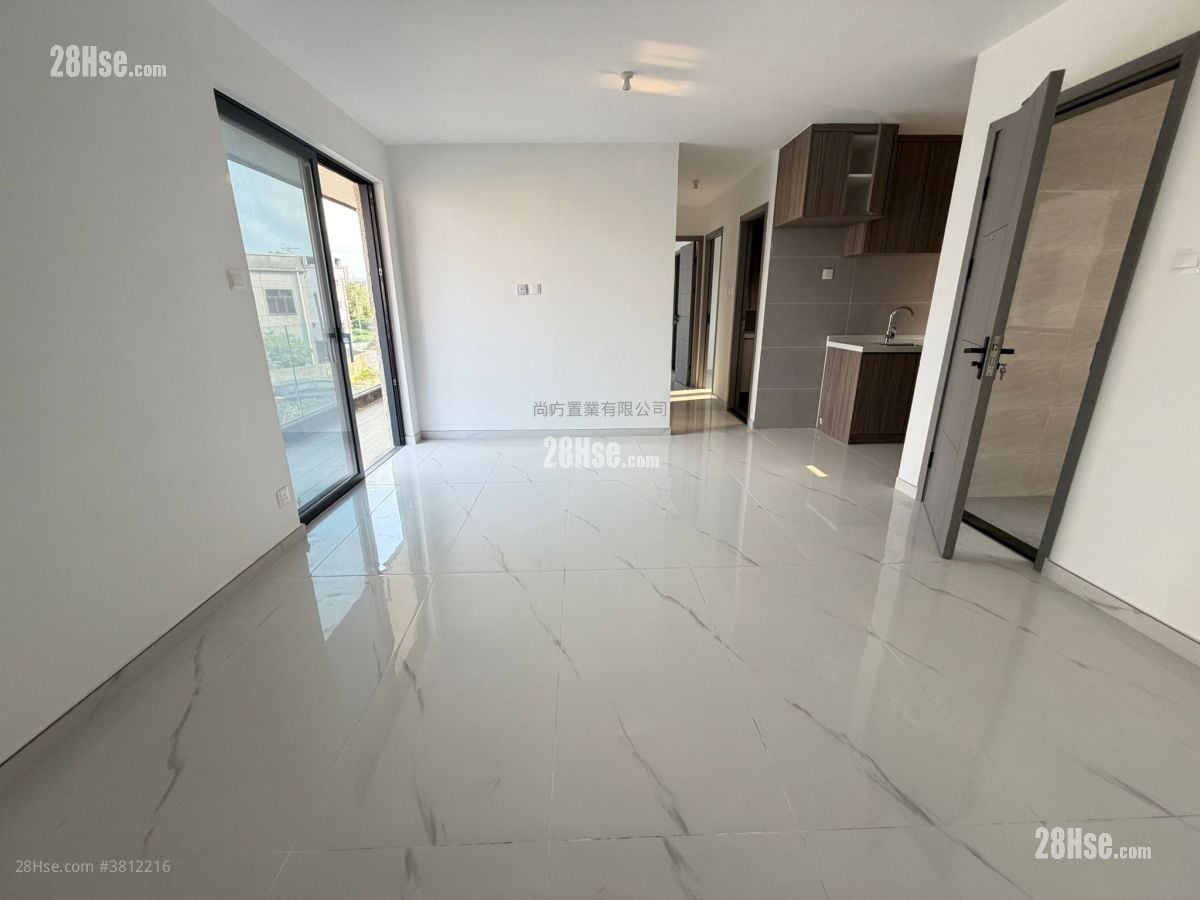 村屋 售盘 3 房 , 2 浴室 700 平方尺