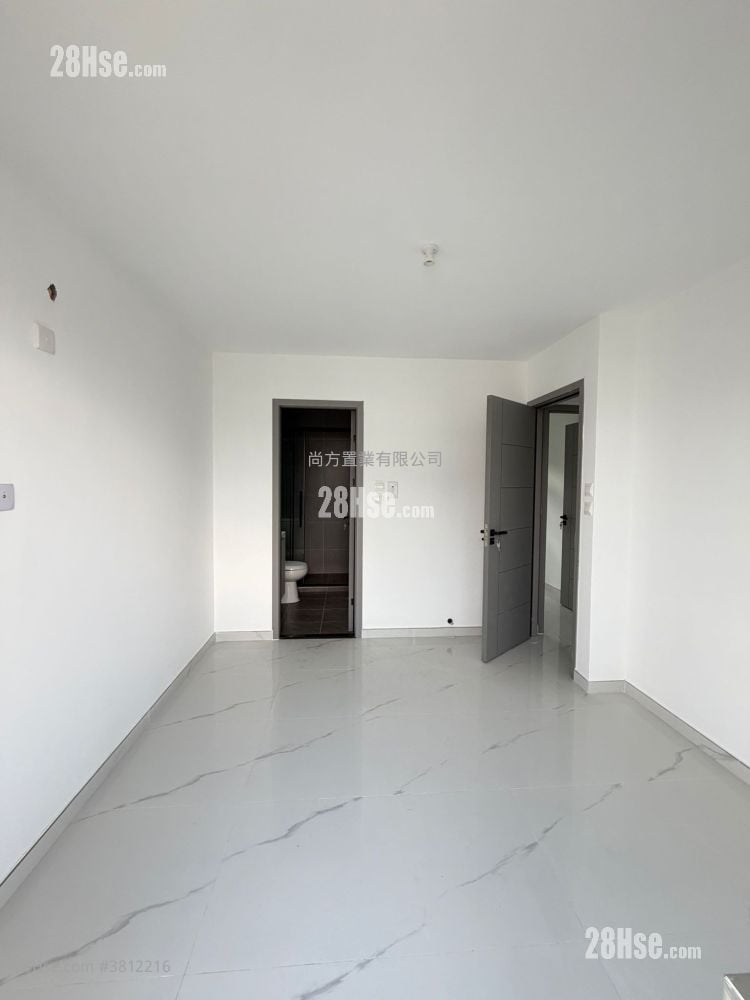 村屋 售盘 3 房 , 2 浴室 700 平方尺