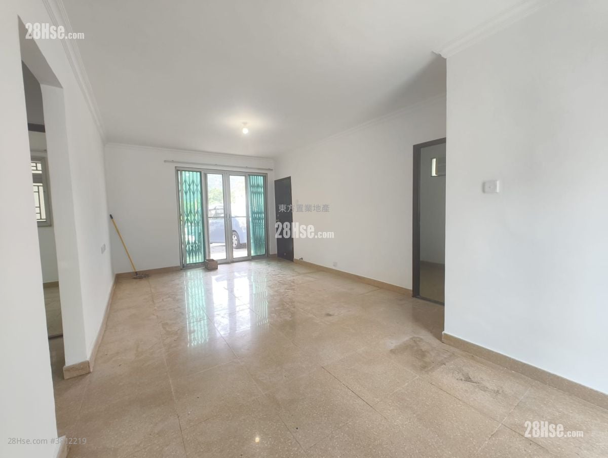 村屋 租盘 3 房 , 1 浴室 700 平方尺