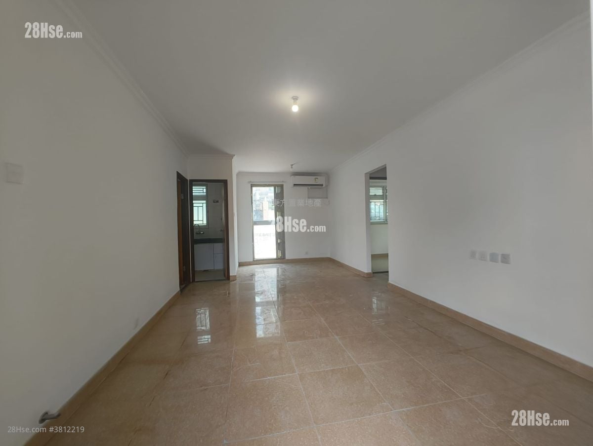 村屋 租盘 3 房 , 1 浴室 700 平方尺