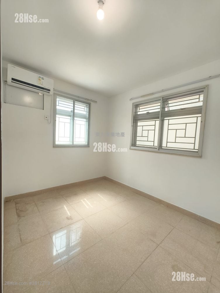 村屋 租盘 3 房 , 1 浴室 700 平方尺