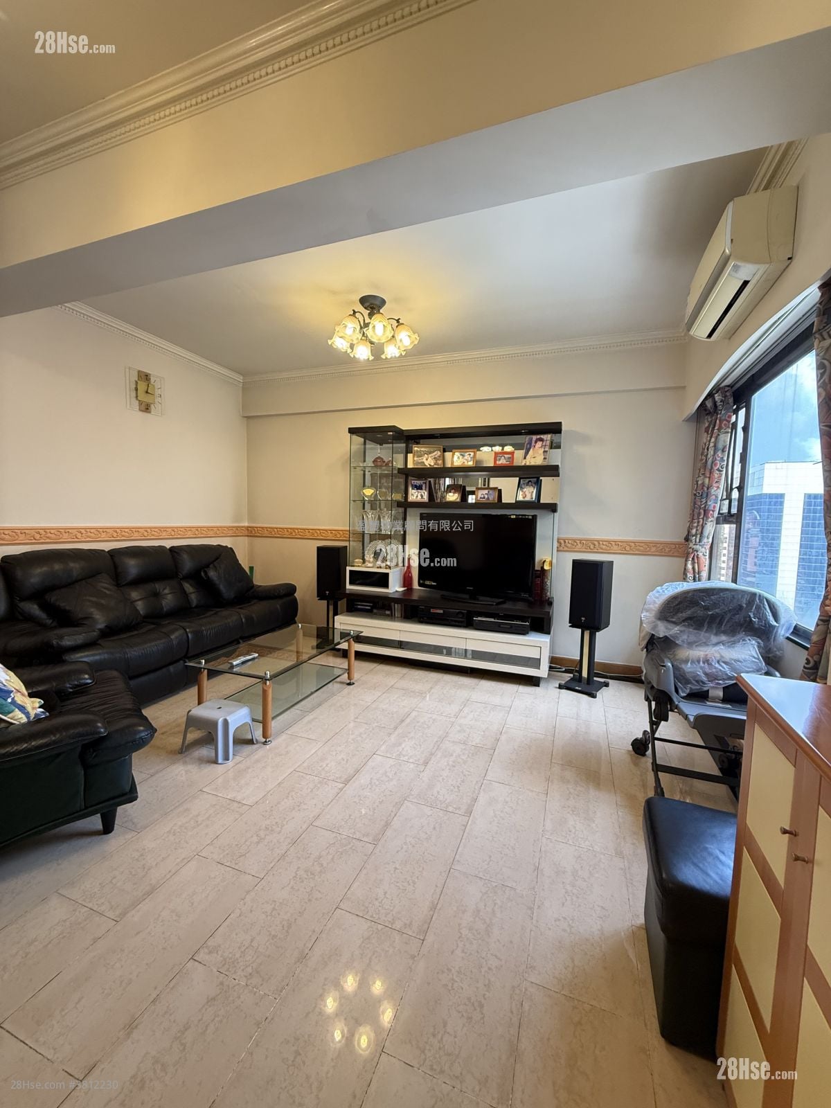 駱克大廈 售盤 2 房 , 1 浴室 552 平方呎