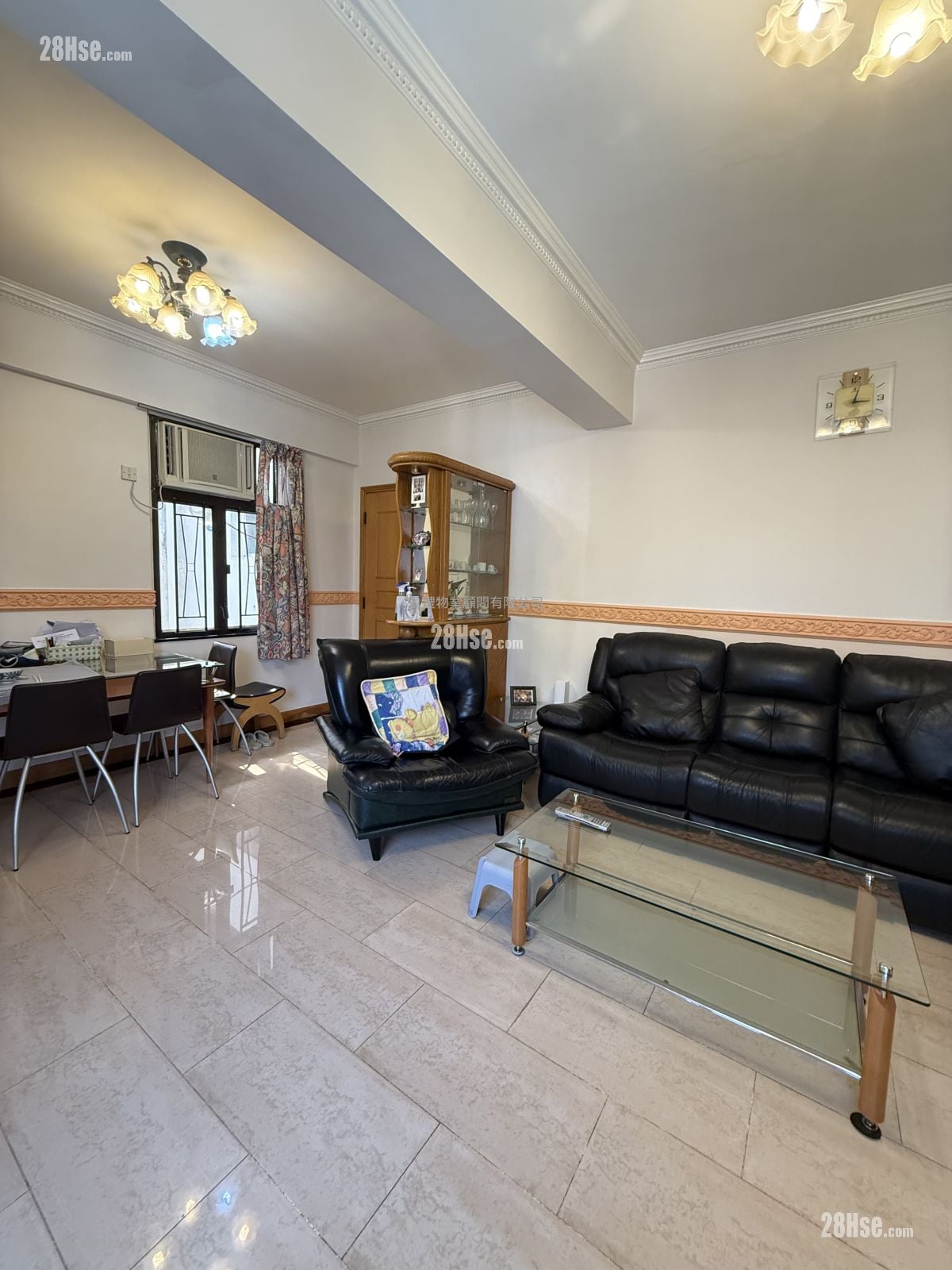 駱克大廈 售盤 2 房 , 1 浴室 552 平方呎