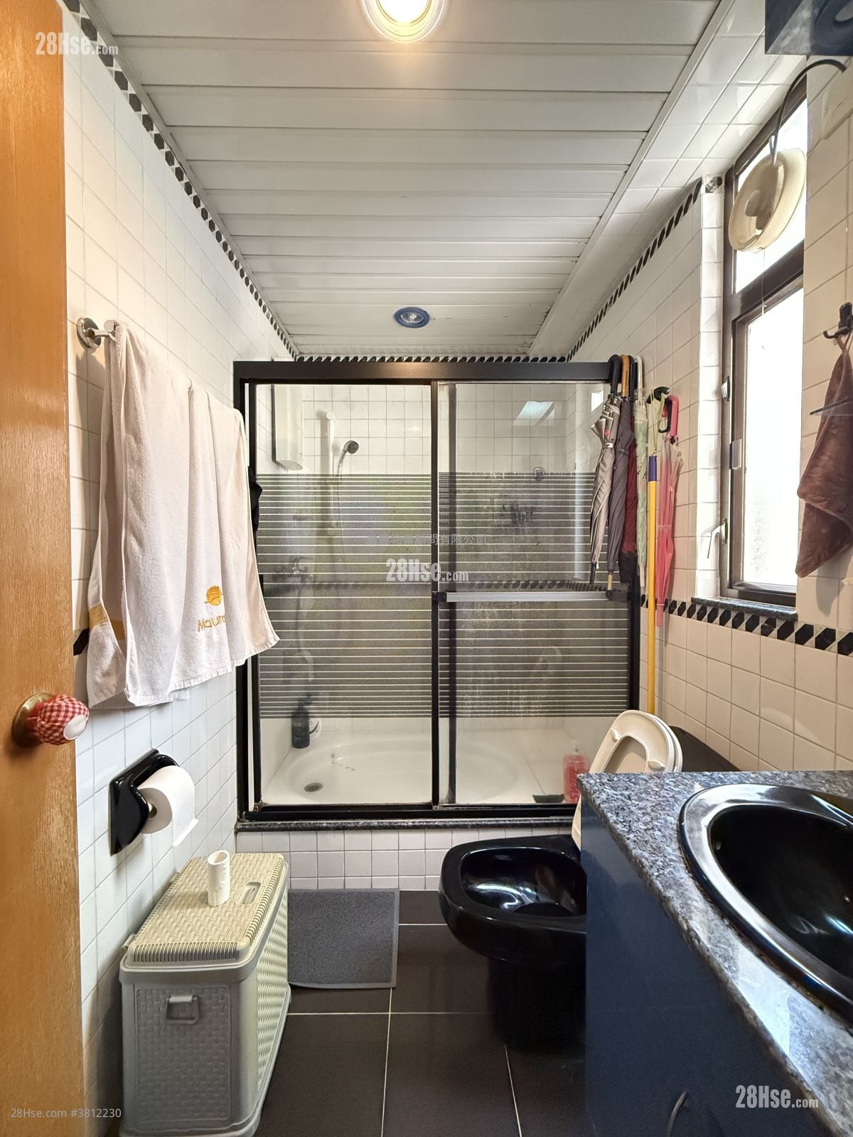 駱克大廈 售盤 2 房 , 1 浴室 552 平方呎