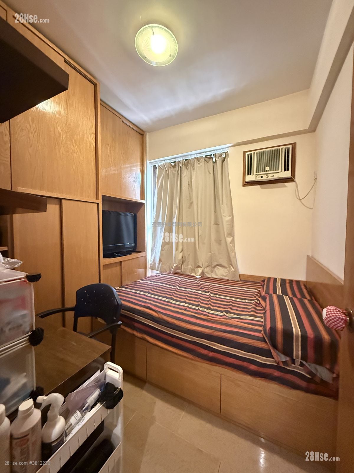 駱克大廈 售盤 2 房 , 1 浴室 552 平方呎