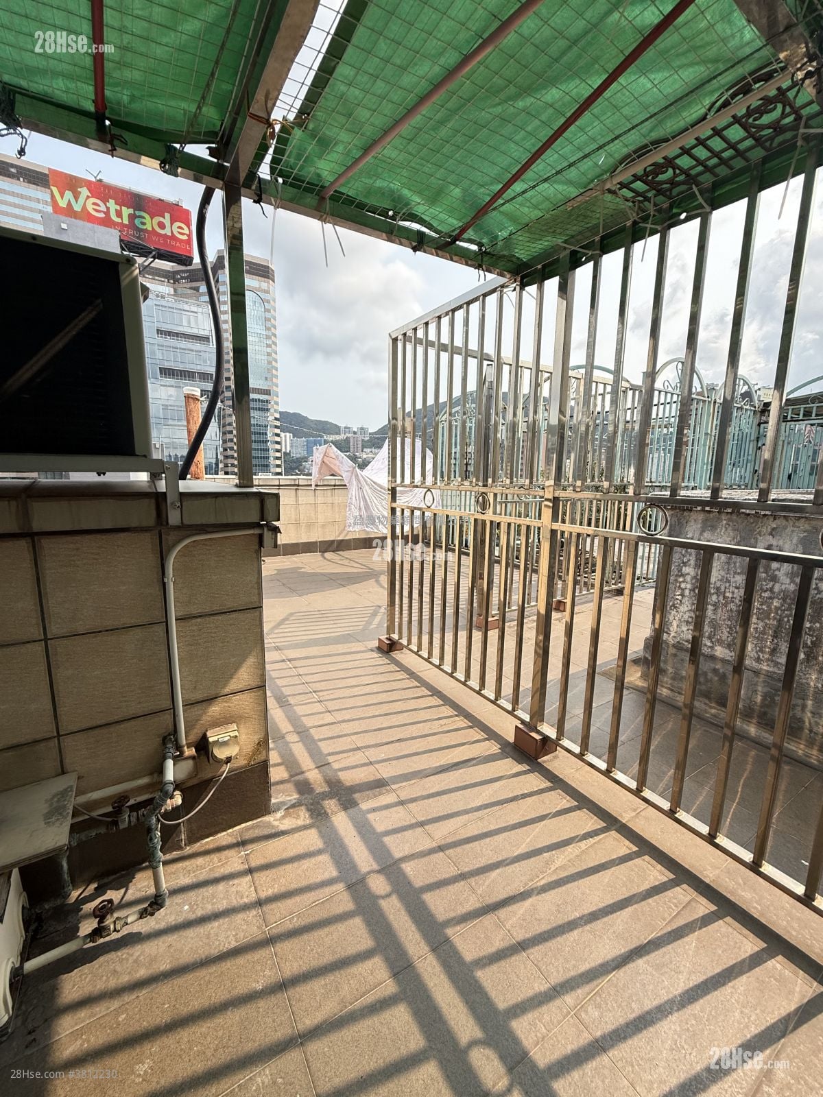 駱克大廈 售盤 2 房 , 1 浴室 552 平方呎