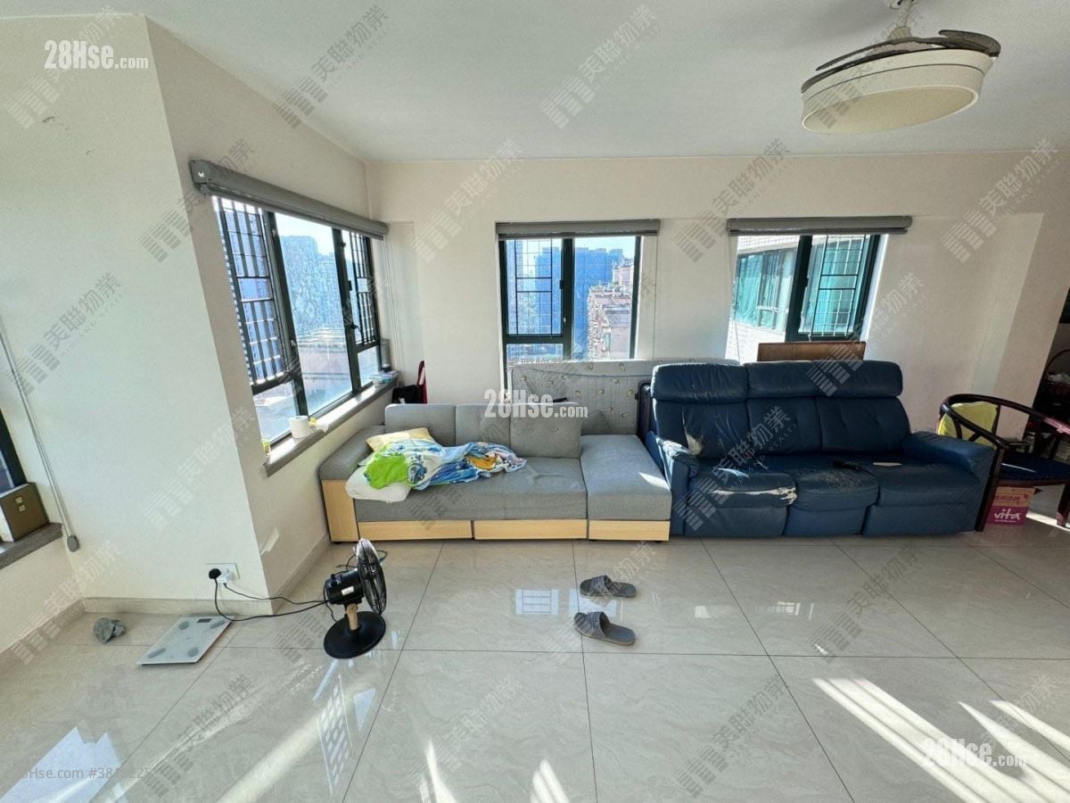 Dawning Views Sell 4 Bedrooms , 2 Bathrooms 1,074 ft²