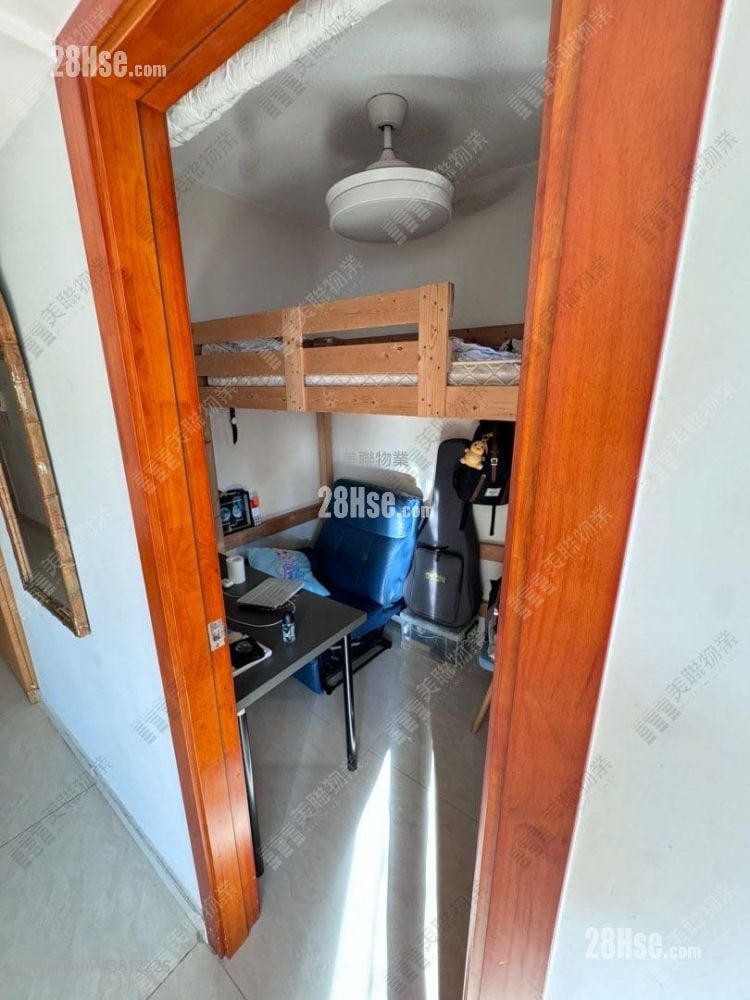 Dawning Views Sell 4 Bedrooms , 2 Bathrooms 1,074 ft²