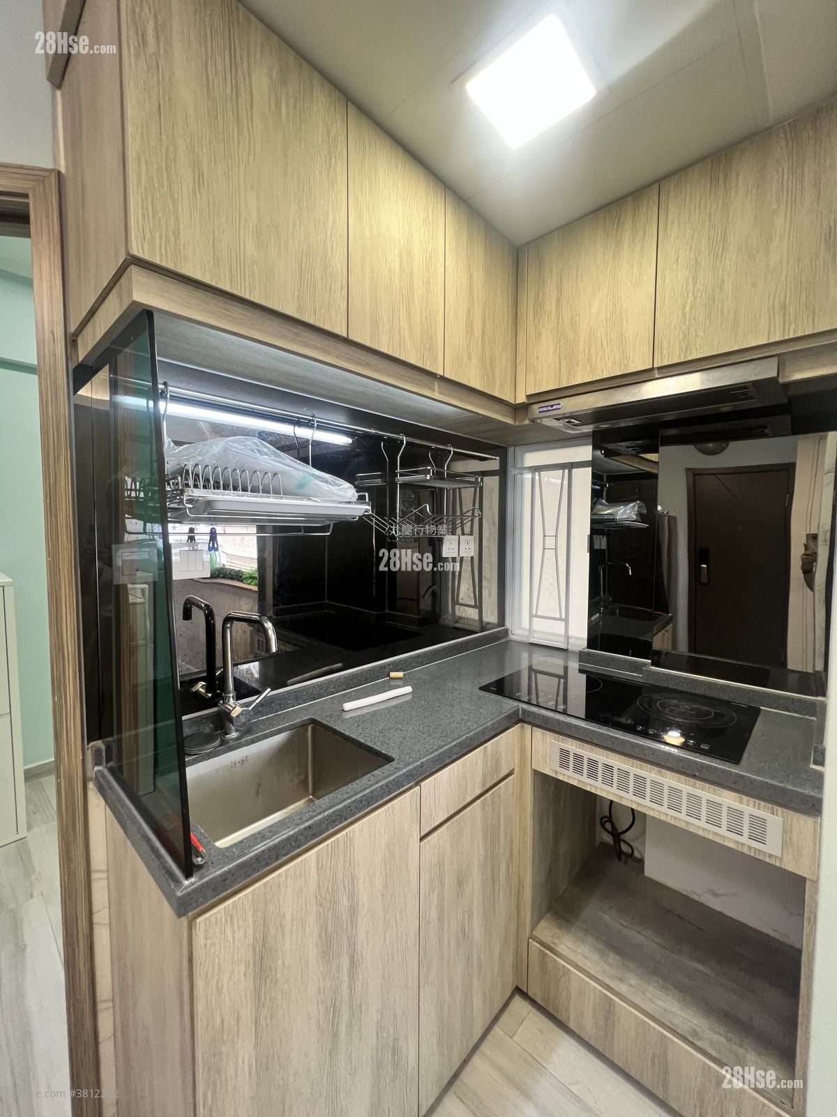 Tong Sing Mansion Rental 300 ft²