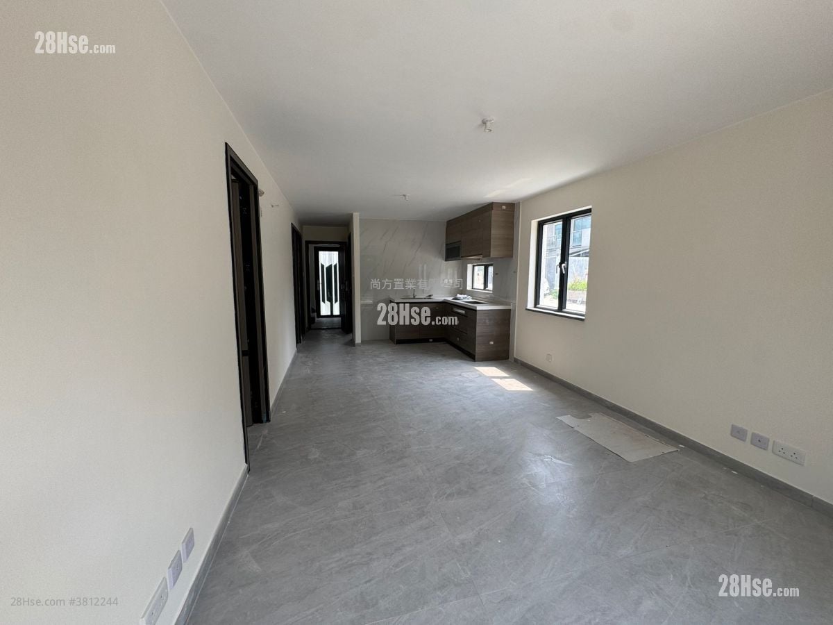 村屋 售盘 3 房 , 2 浴室 700 平方尺