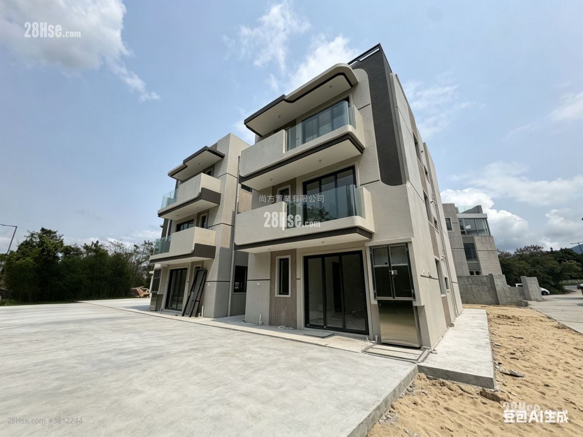 村屋 售盘 3 房 , 2 浴室 700 平方尺