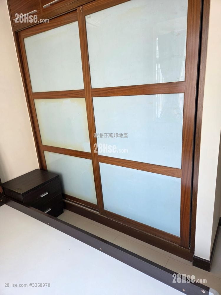 香港仔中心 租盘 2 房 438 平方尺